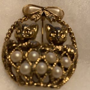 Vintage Brooch.